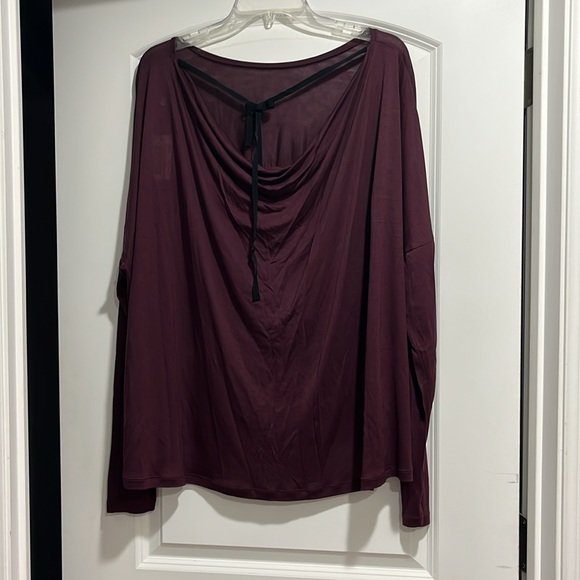 Burgundy Black Floral Top - Picture 4 of 9